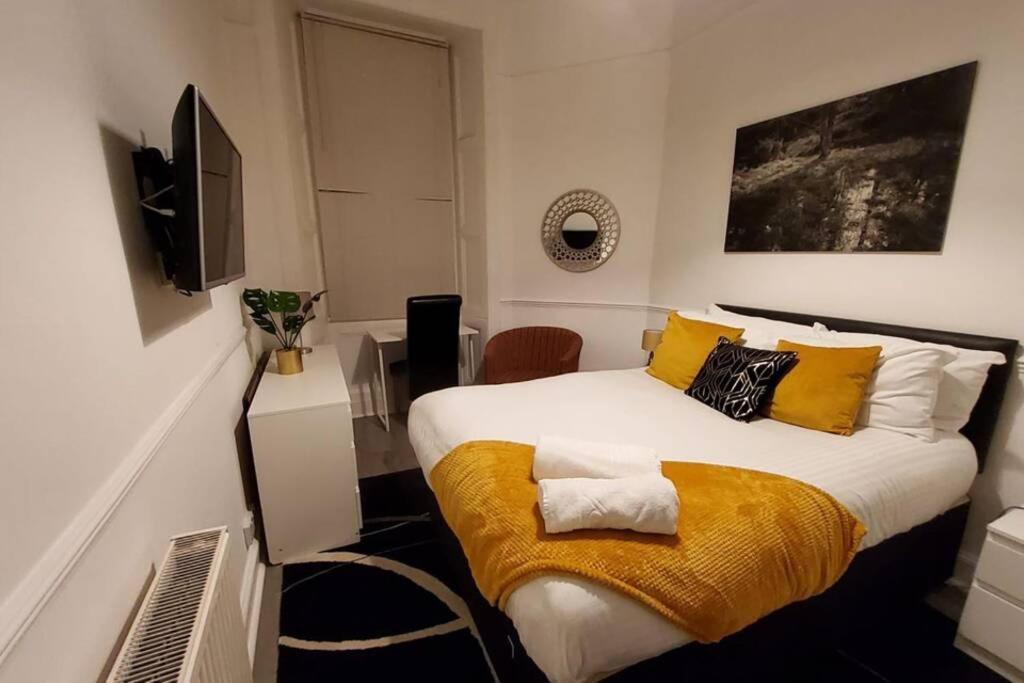 Leith Spectacular Apartment By Sensational Stay Short Lets & Serviced Accommodation With 6 Separate Beds & 2 Baths Эдинбург Экстерьер фото