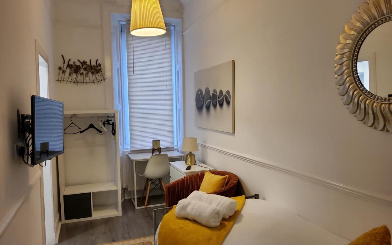Leith Spectacular Apartment By Sensational Stay Short Lets & Serviced Accommodation With 6 Separate Beds & 2 Baths Эдинбург Экстерьер фото